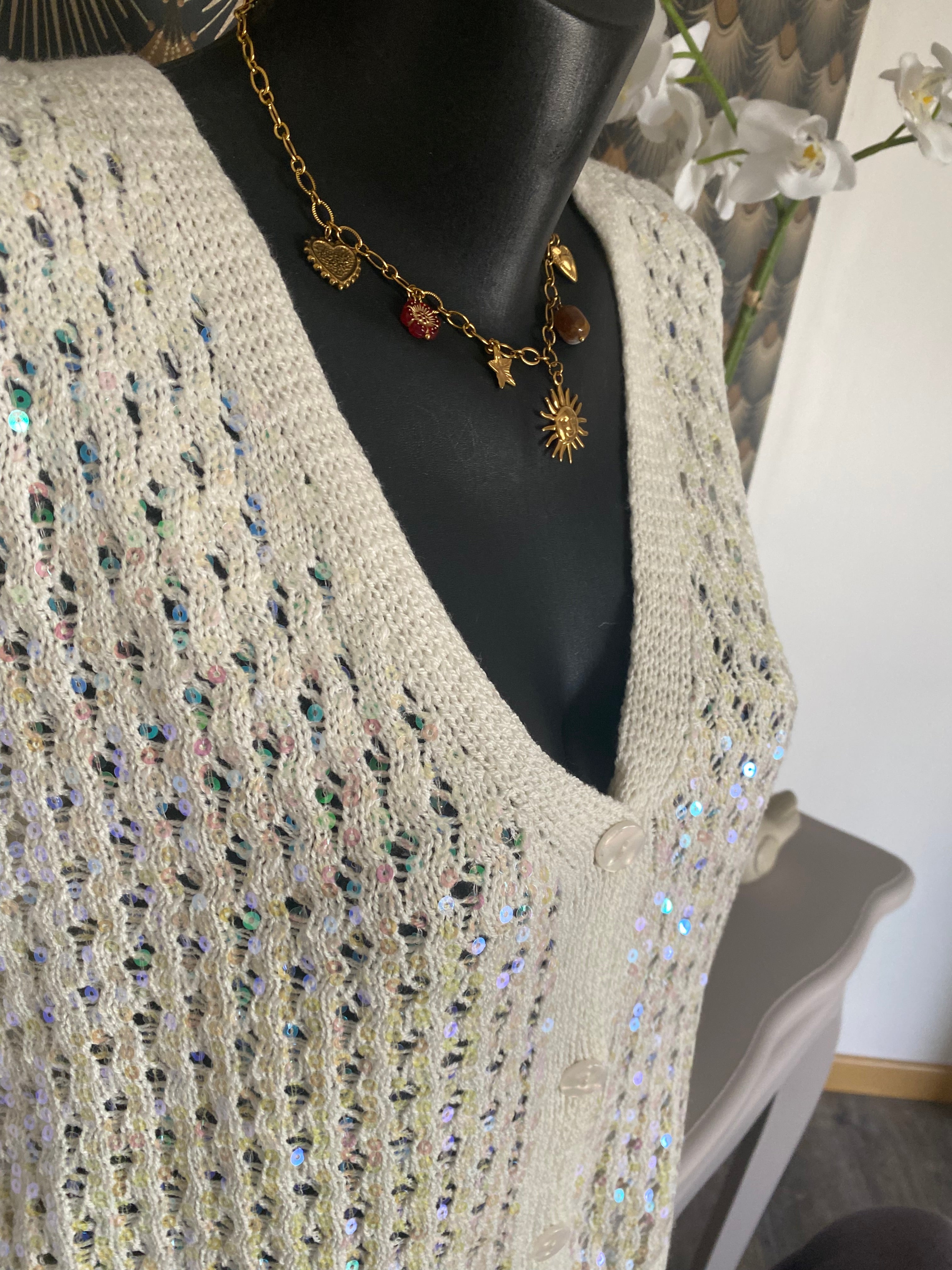 TOP GILET SANS MANCHE AJOURE AVEC SEQUINS   TU 36/42 PETIT 44