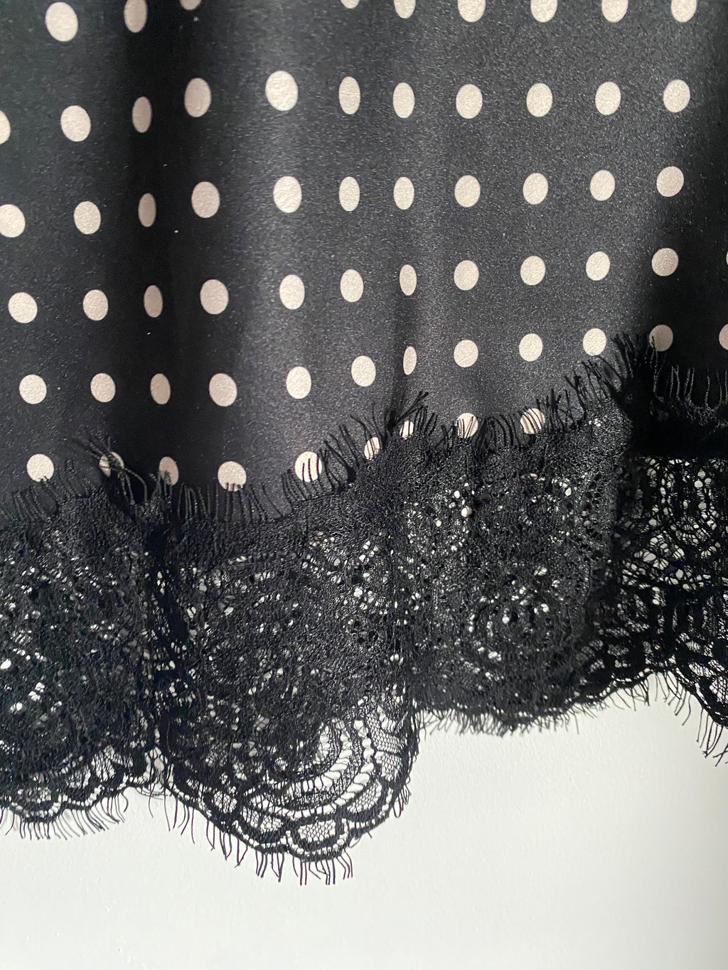 JUPE SATIN A POIS  TTU 34/40  NOIRE