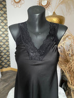 TOP DENTELLE  TROIS COLORIS ( noir , blanc, champagne)