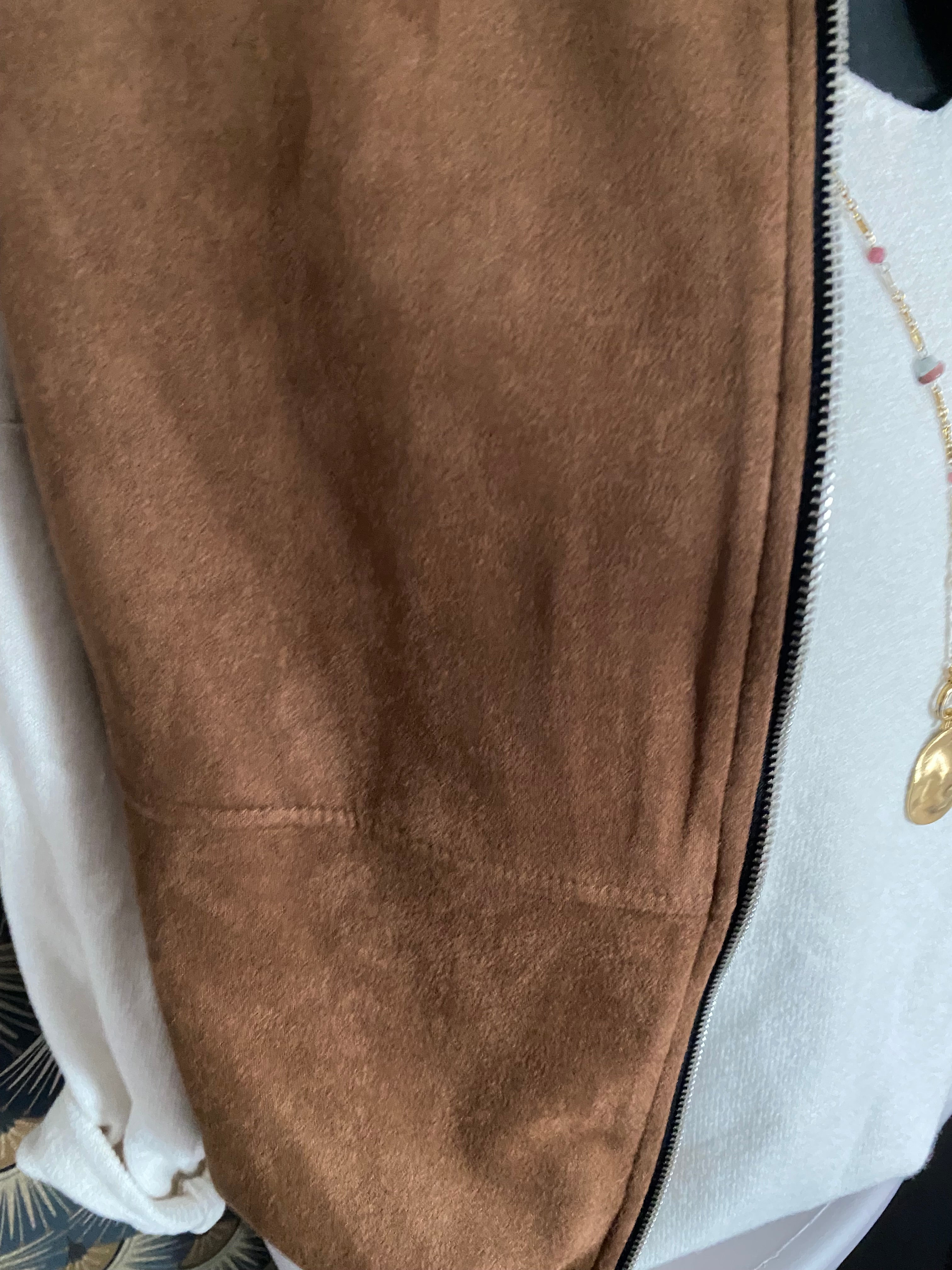 GILET ZIPE SUEDE TU36/44  CAMEL