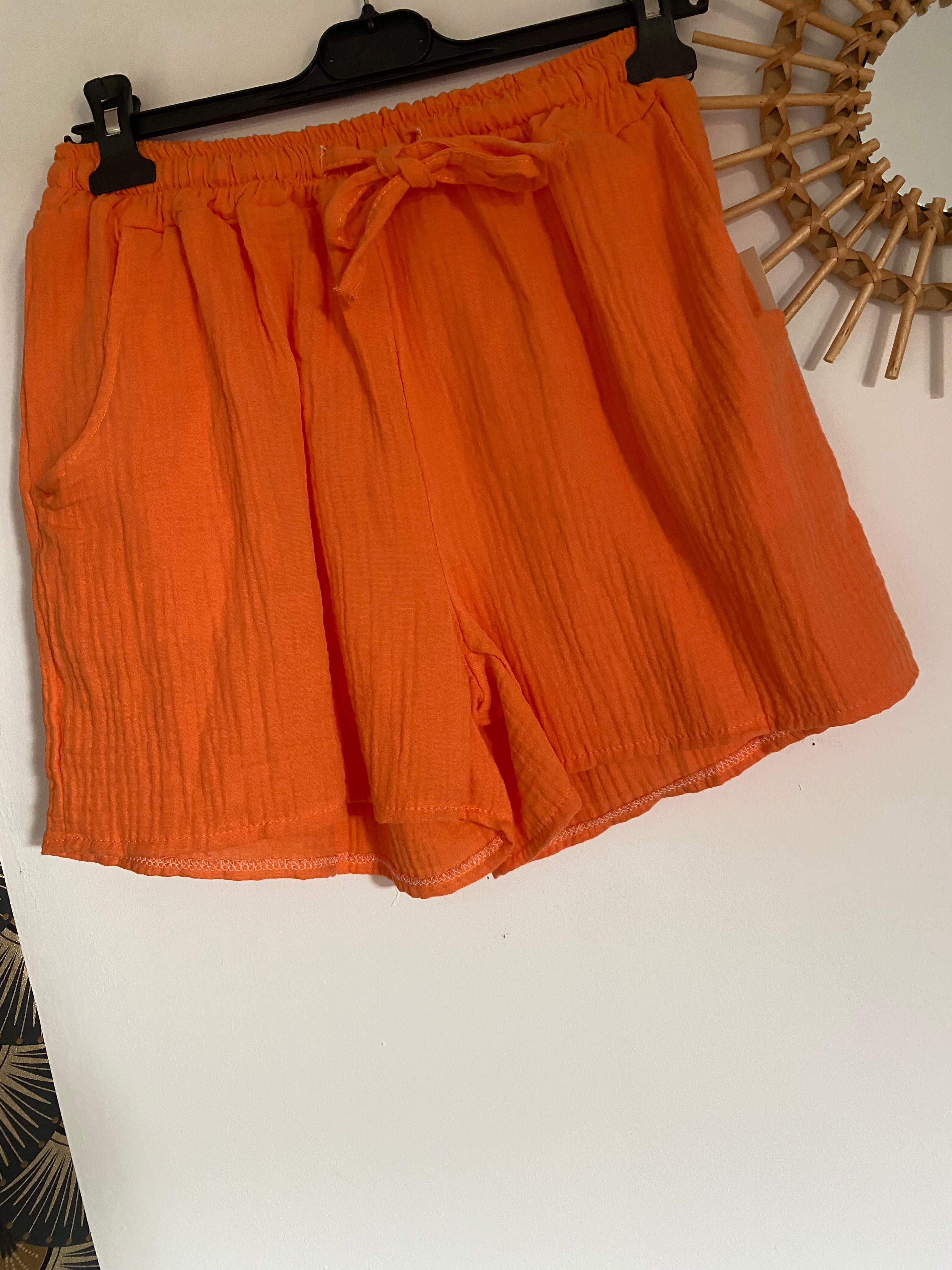 SHORT GAZE DE COTON 36/42 PETIT 44    5 COLORIS ( kaki , blanc , noir , ecru , orange )