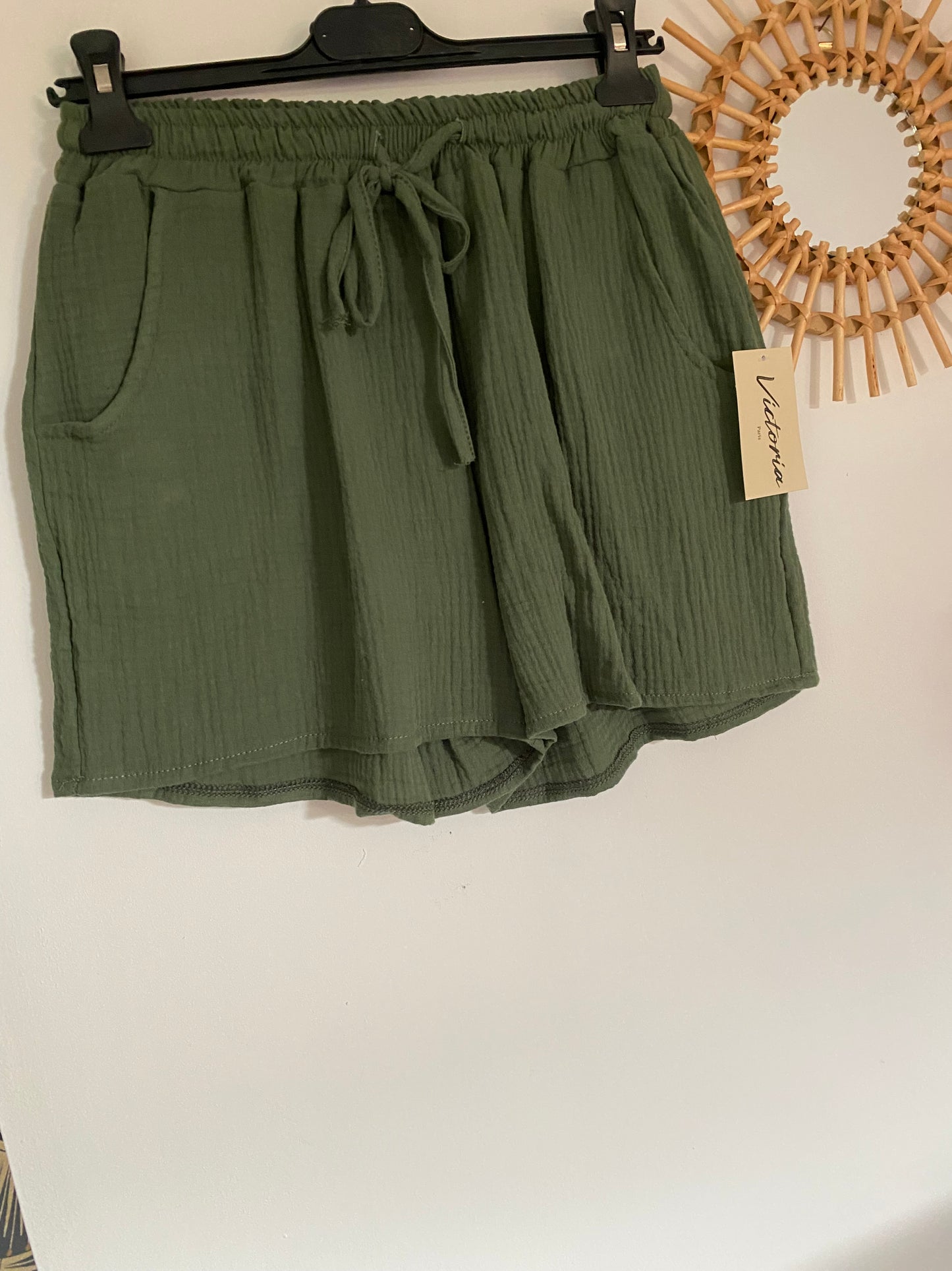 SHORT GAZE DE COTON 36/42 PETIT 44    5 COLORIS ( kaki , blanc , noir , ecru , orange )
