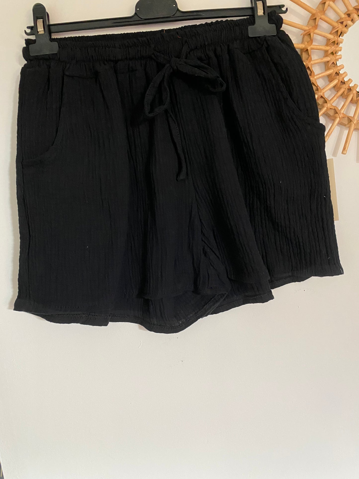 SHORT GAZE DE COTON 36/42 PETIT 44    5 COLORIS ( kaki , blanc , noir , ecru , orange )
