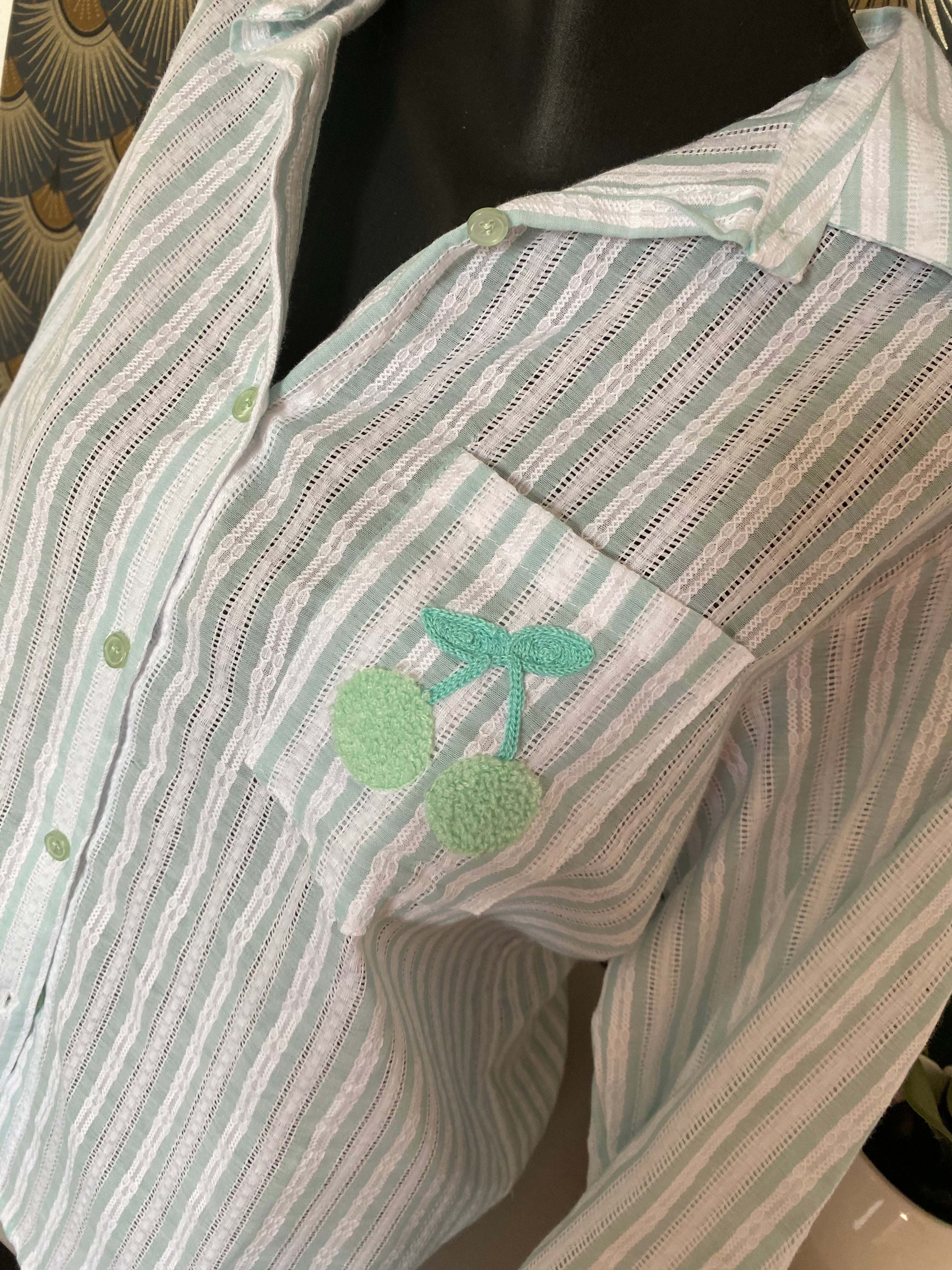 CHEMISE CERISES VERT D'EAU  TU34/40 PETIT 42