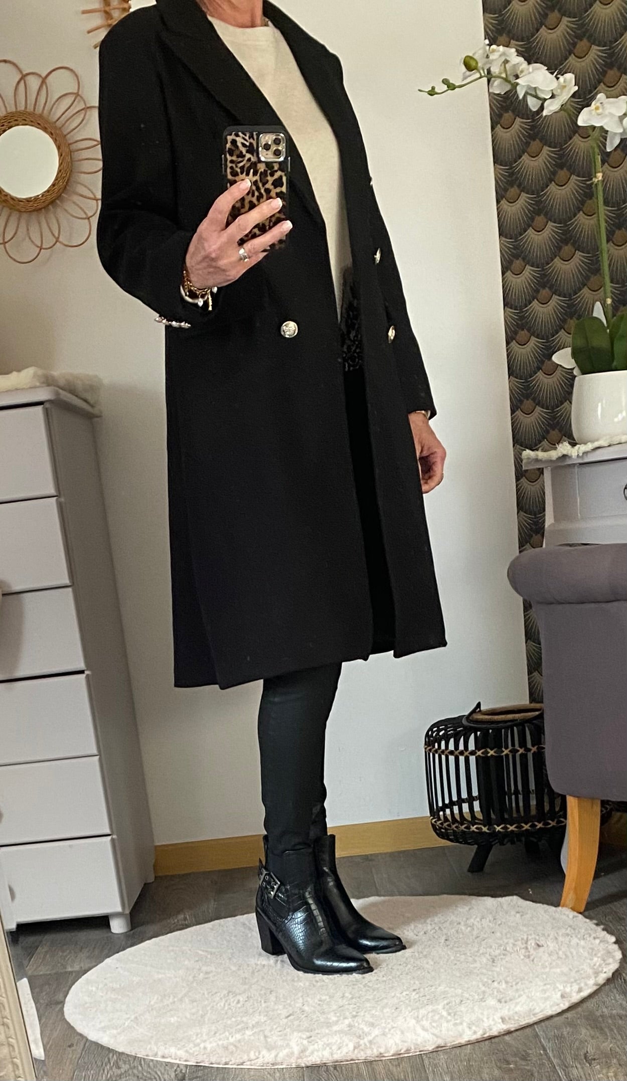 MANTEAU ROSY NOIR  TAILLES : S/M /L /XL