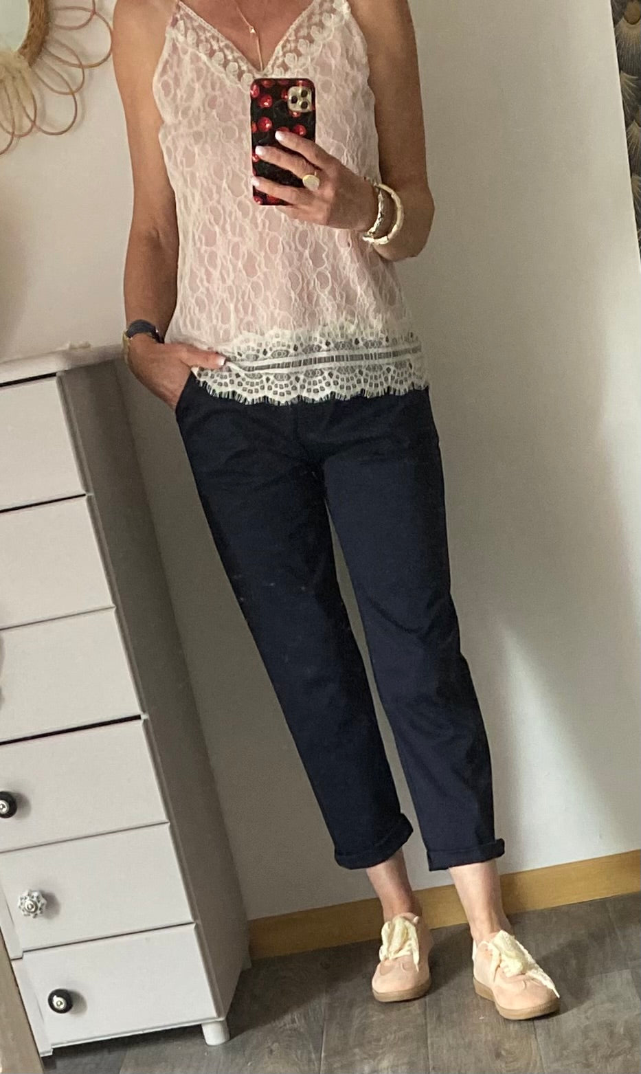 PANTALON BLEU MARINE TAILLE M OU L