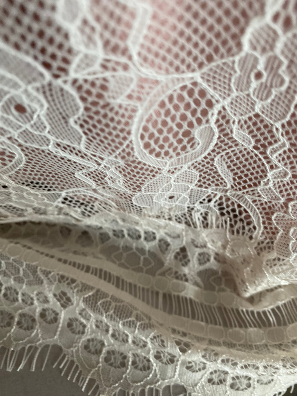 TOP DENTELLE ROSE /ECRU /NOIR  TU 34/42