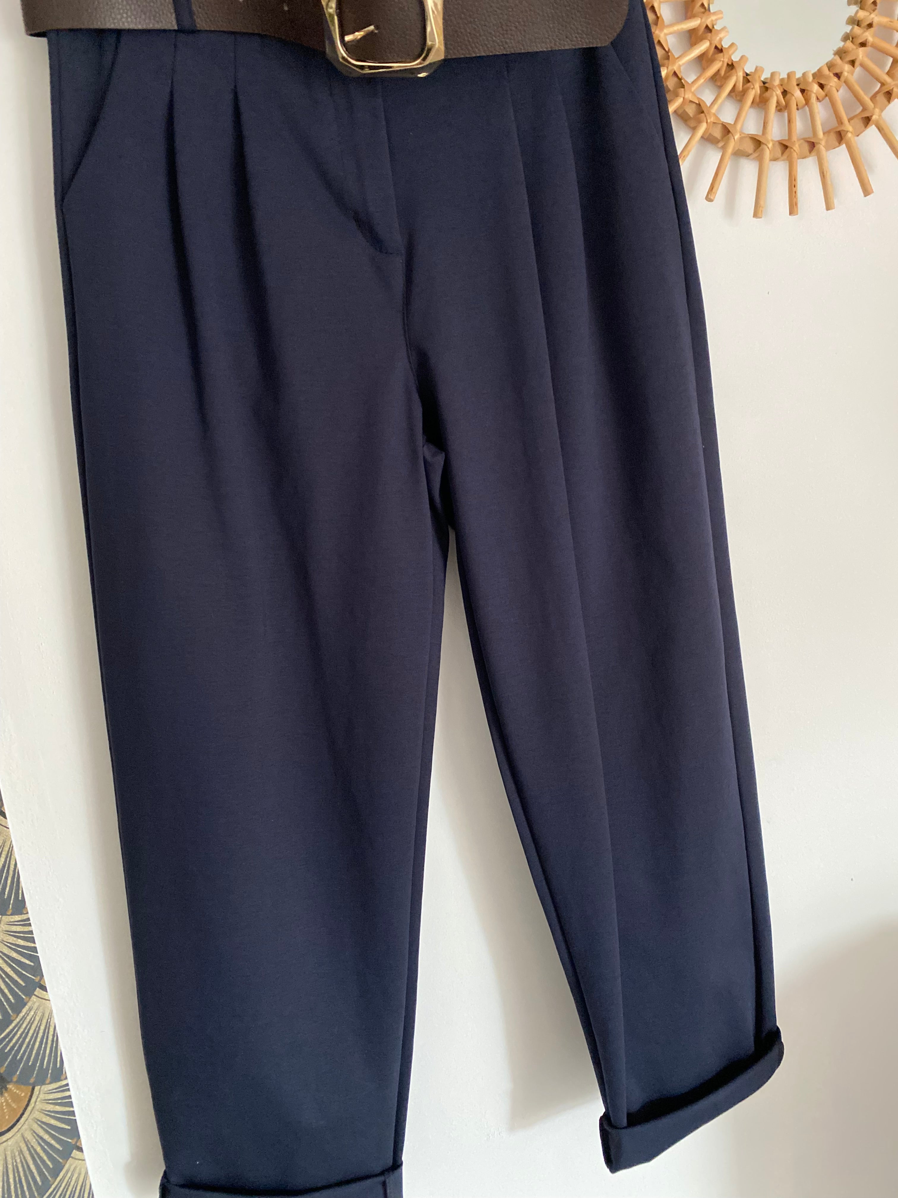 PANTALON BLEU MARINE TAILLE M OU L