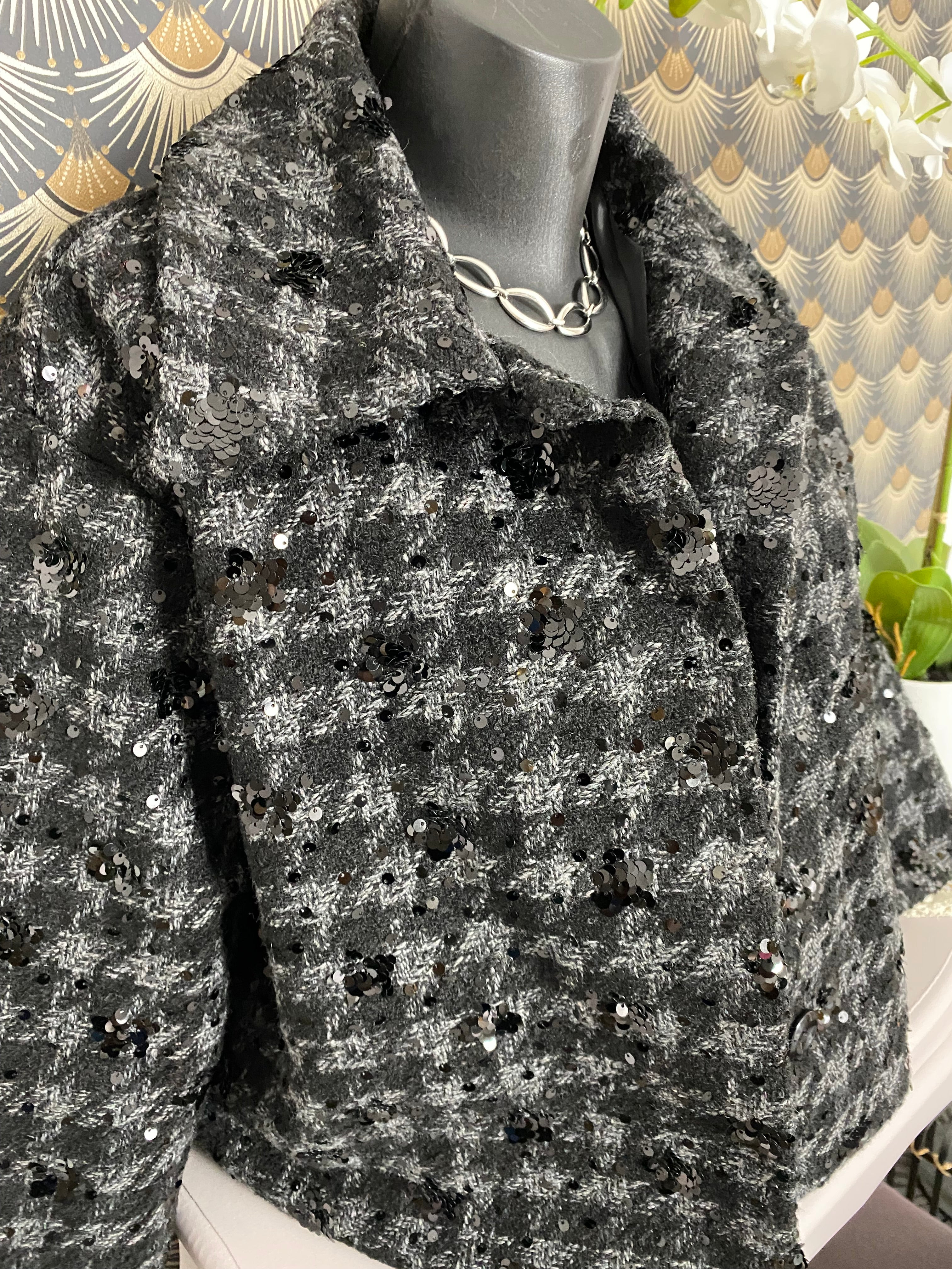 VESTE TWEED ET SEQUINS   TAILLES : S/M OU L/XL