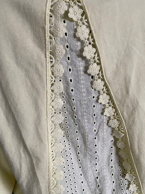 TOP FLEURS  JAUNE    36/42 petit 44