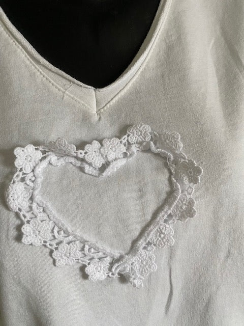 TOP FLEURS BLANC    36/42 petit 44