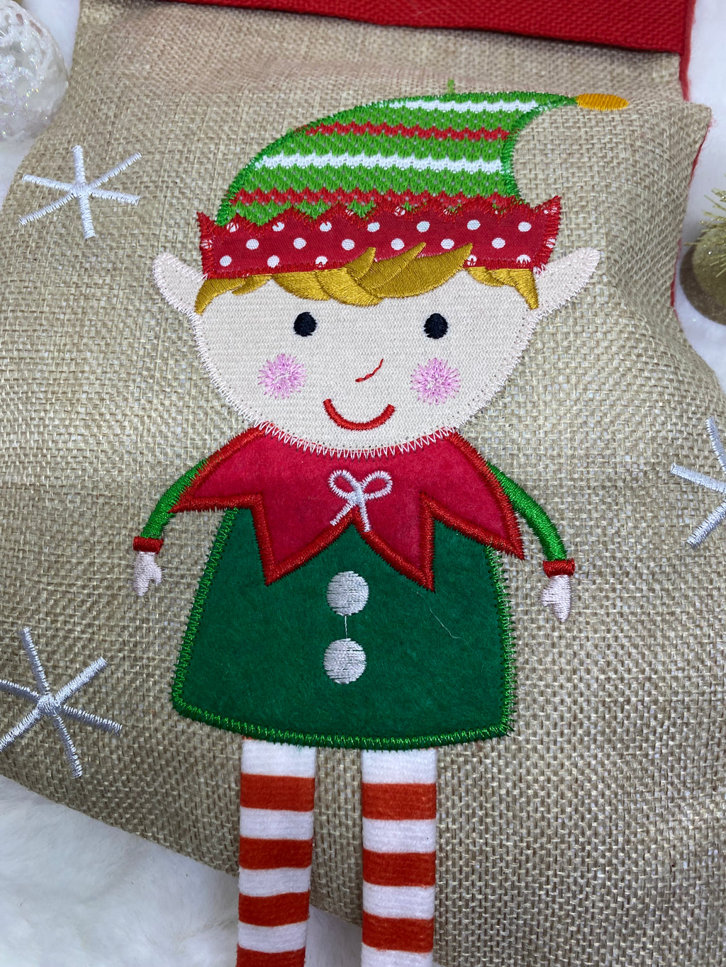 CHAUSSETTE DE NOEL  LUTIN AVEC  FOULARD , PARFUM ,BOUCLES D'OREILLES