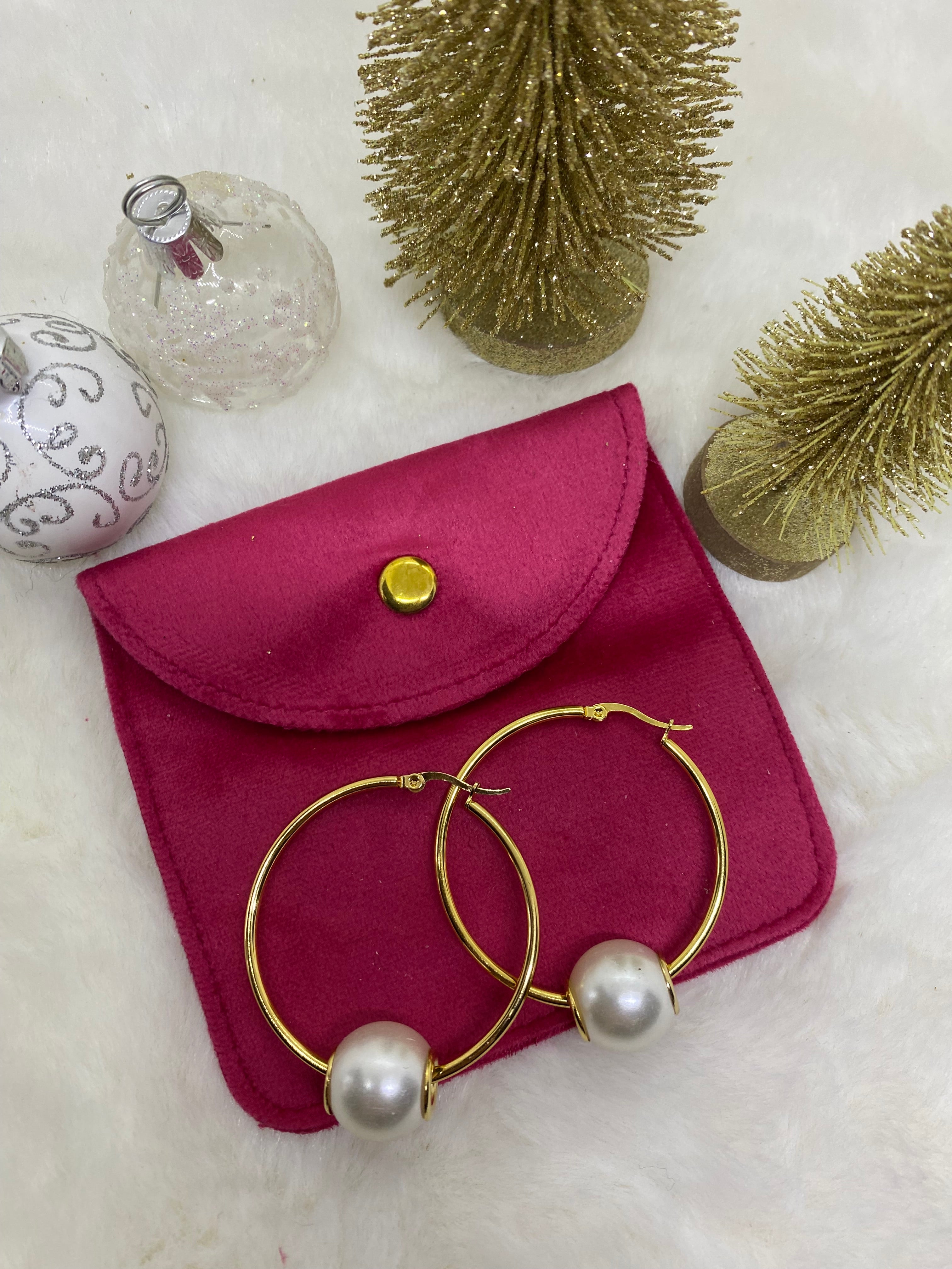 CHAUSSETTE DE NOEL  LUTIN AVEC  FOULARD , PARFUM ,BOUCLES D'OREILLES