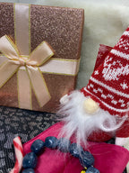 COFFRET DE NOEL  (ECHARPE LEO NOIRE , BRACELET POP CORN , BROCHE )