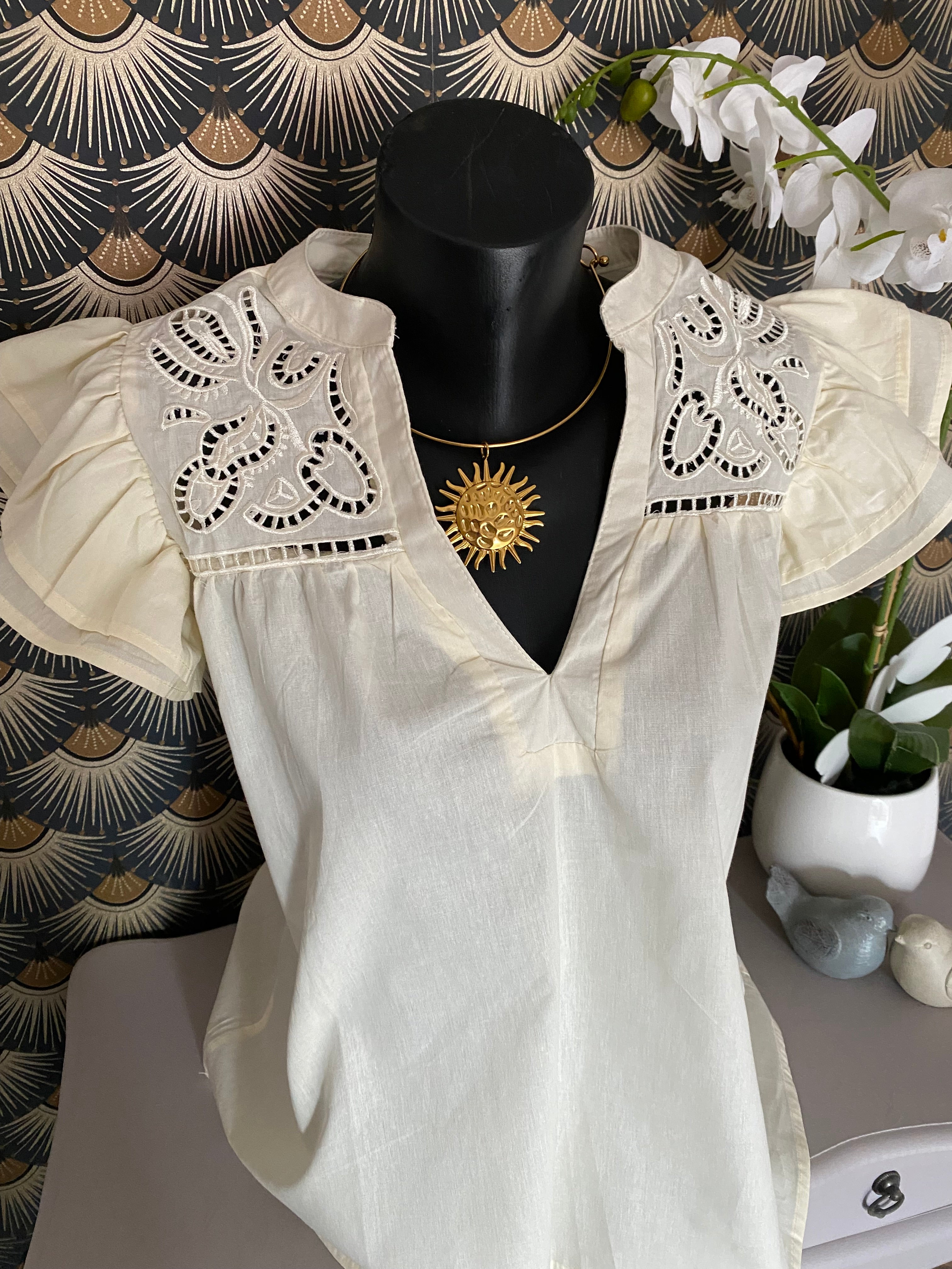 BLOUSE EMMA  ECRU  TAILLE S/M OU M/L