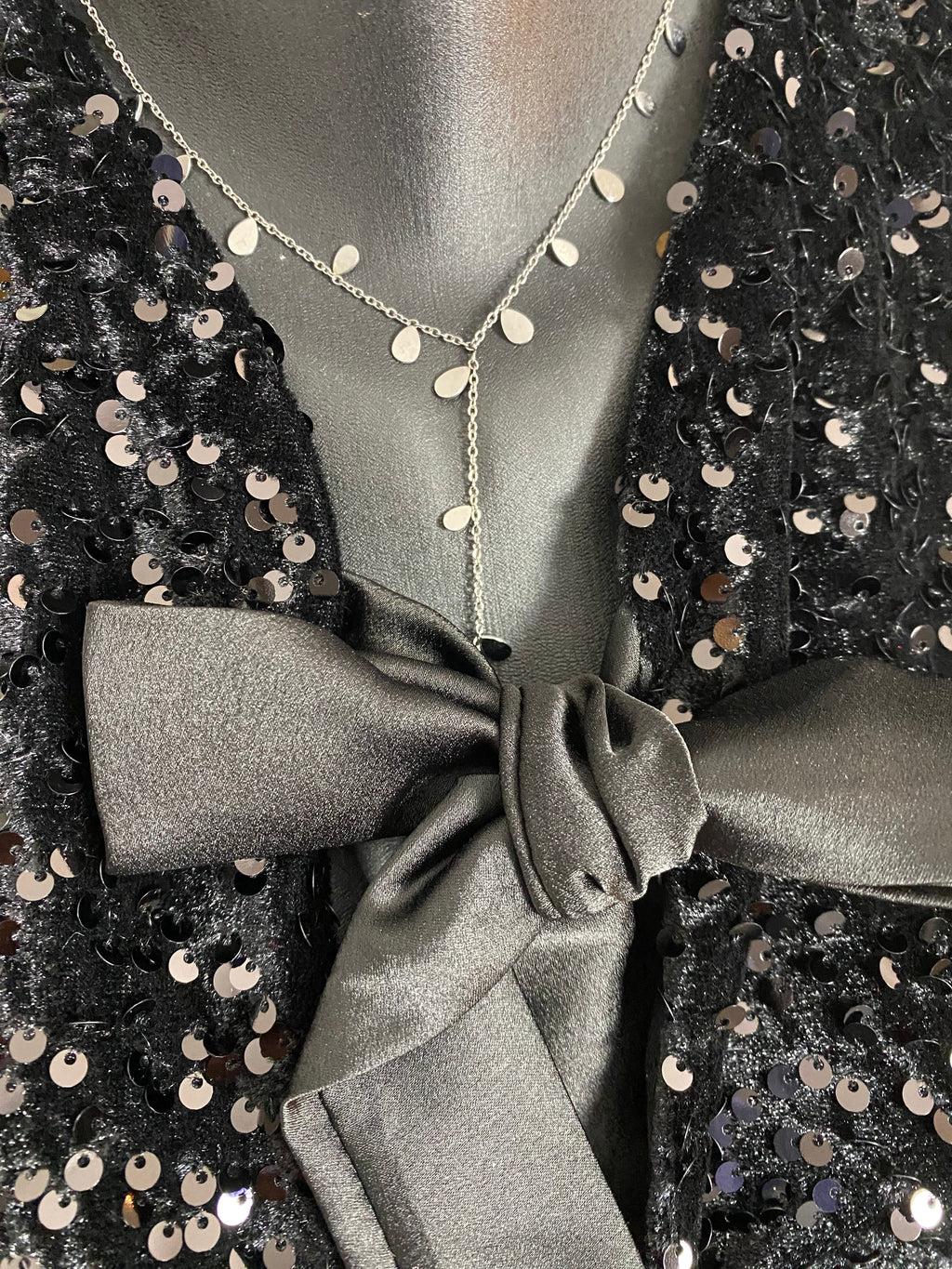 TOP NOEUDS SEQUINS NOIR TU 36/42