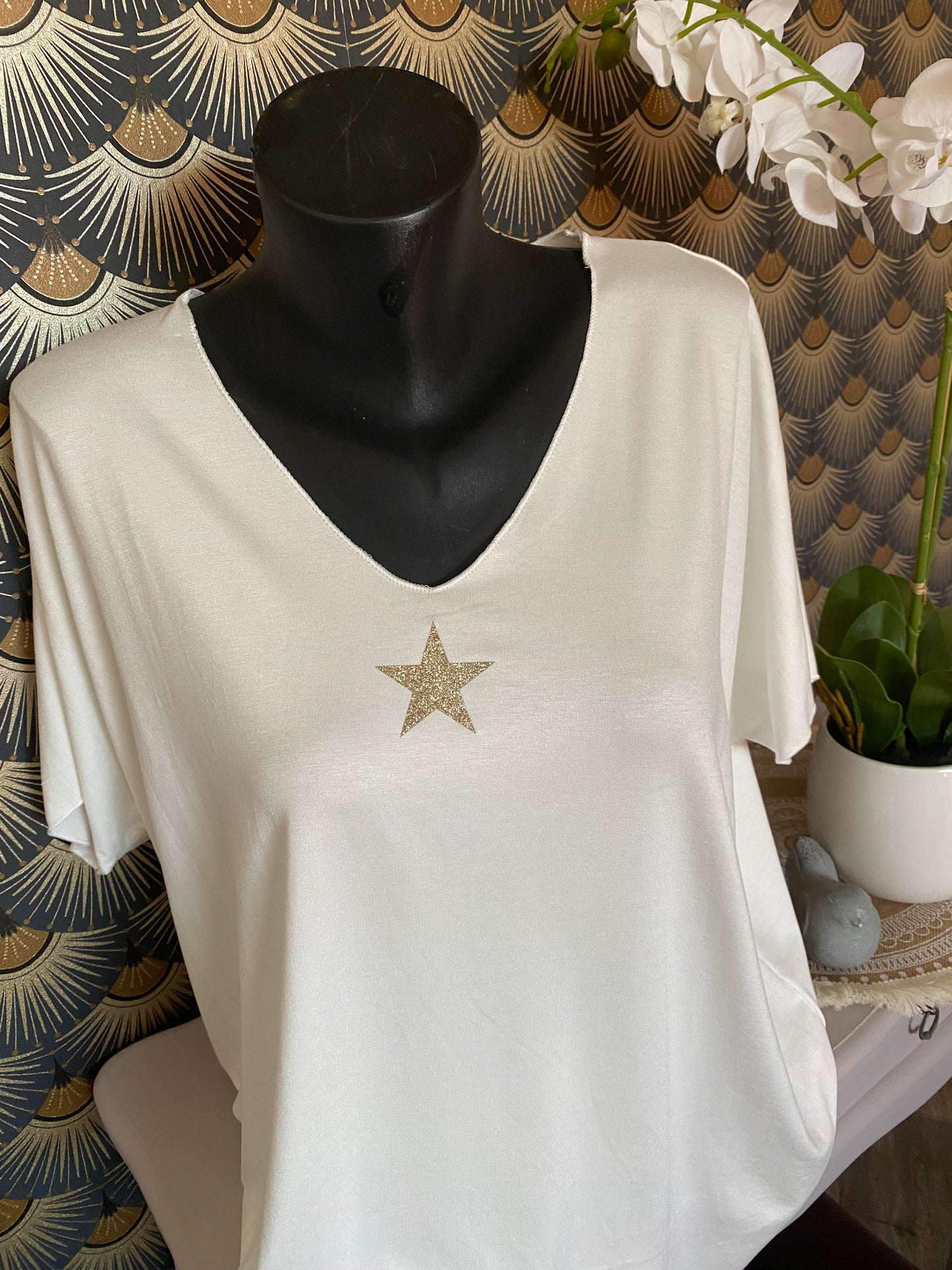 TOP STELLA 42/48  DEUX COLORIS ( BLANC CASSE ET ORANGE)