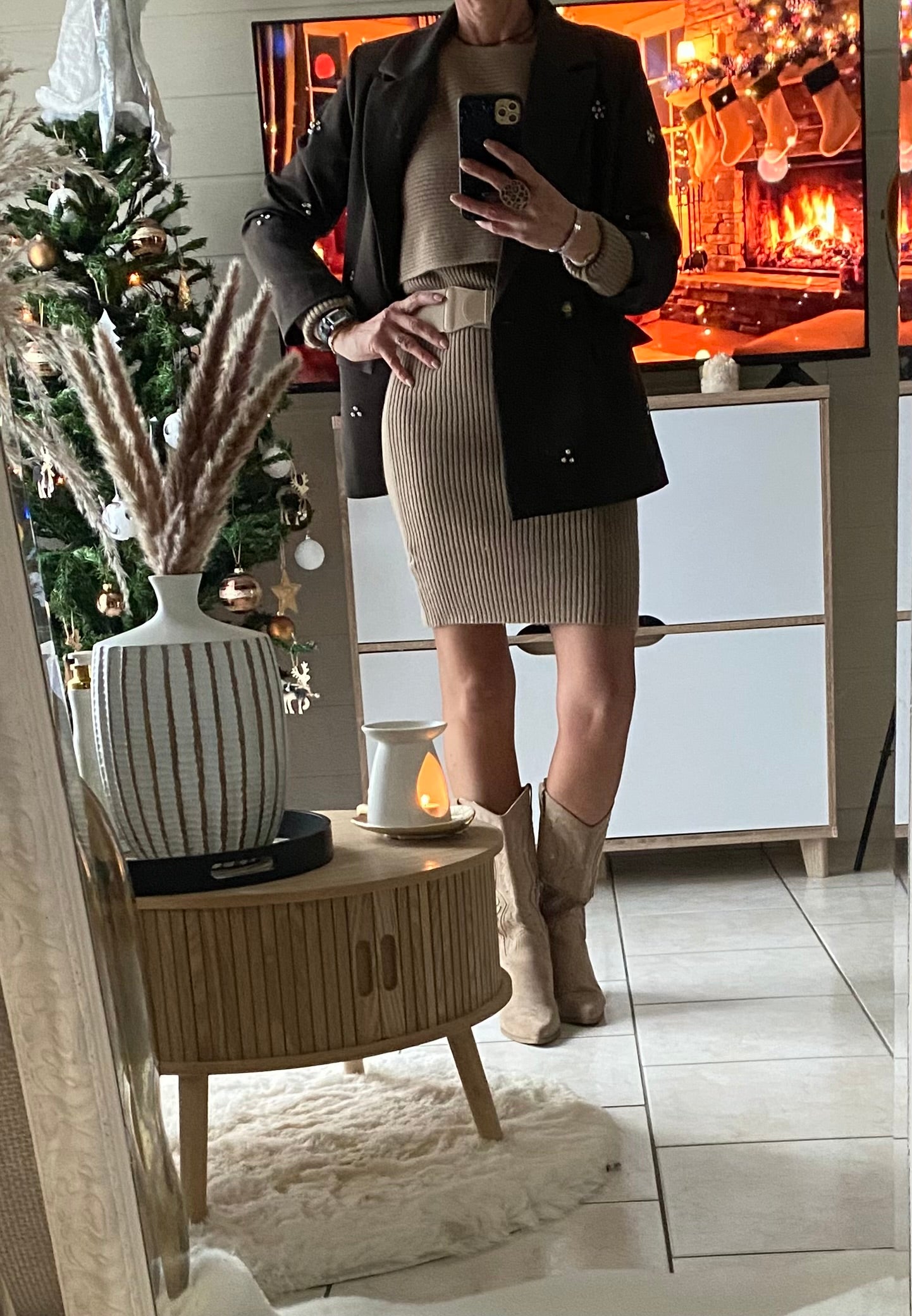 ENSEMBLE ROBE ET PULL TAUPE    TU 34/42