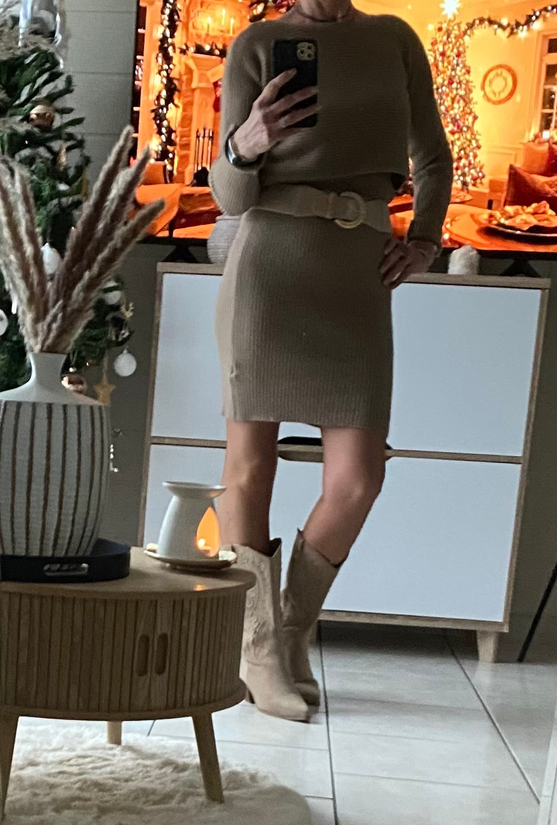 ENSEMBLE ROBE ET PULL TAUPE    TU 34/42