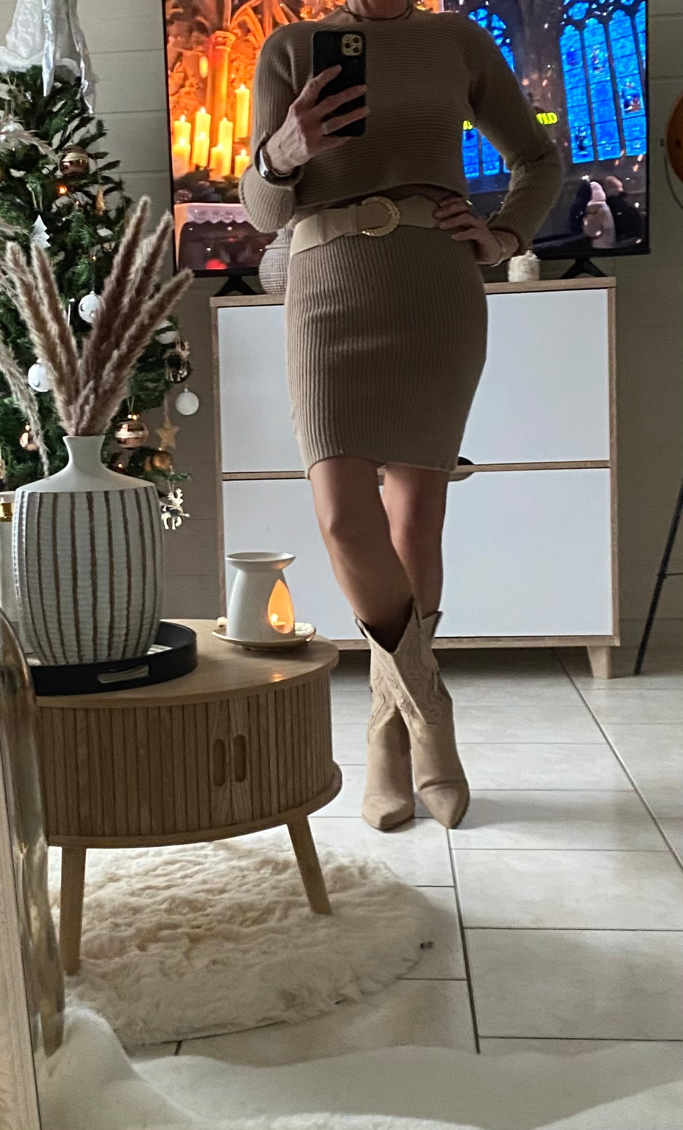 ENSEMBLE ROBE ET PULL TAUPE    TU 34/42