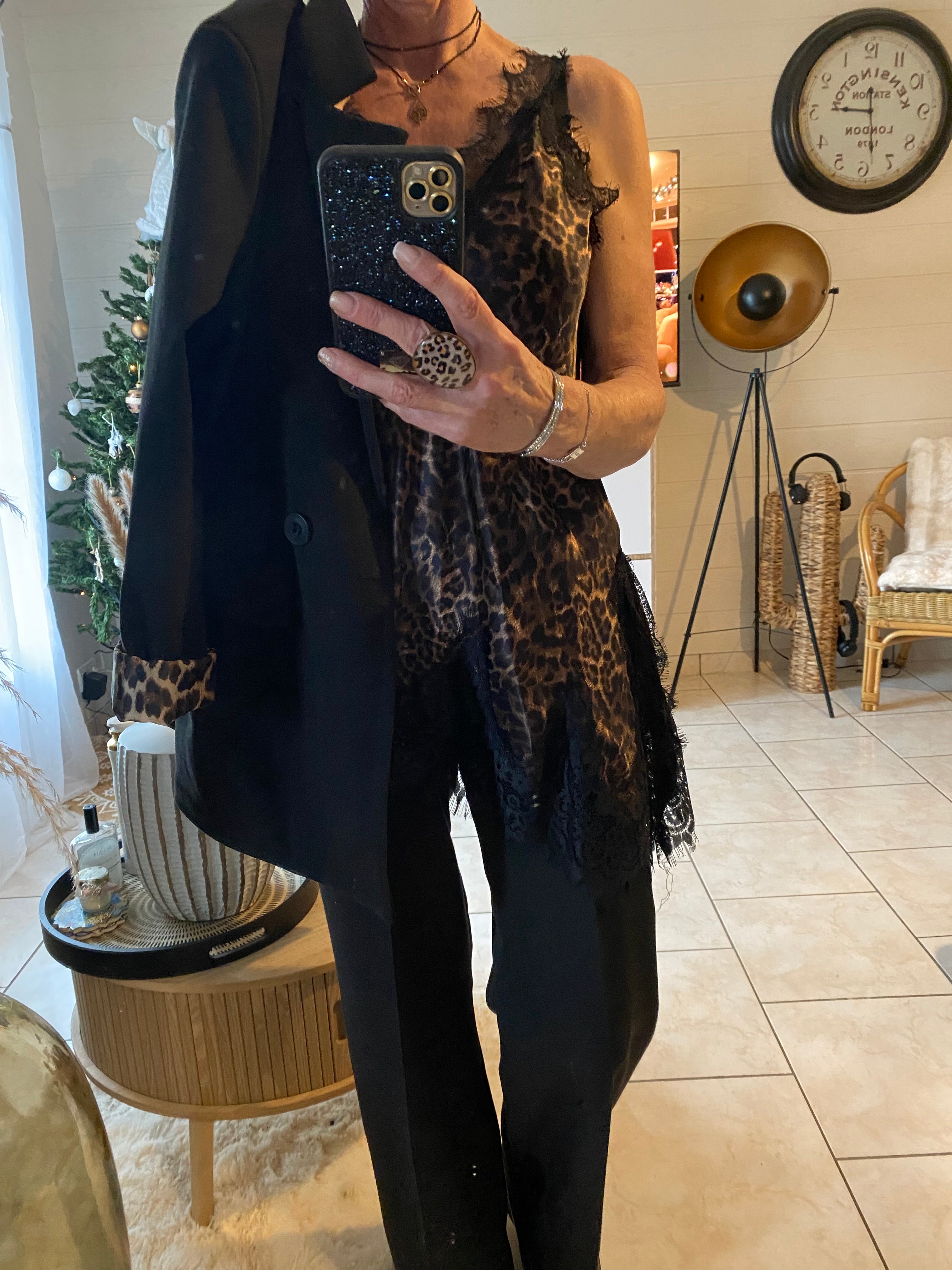 TOP DENTELLE LEOPARD ASYMETRIQUE   TU 38/44