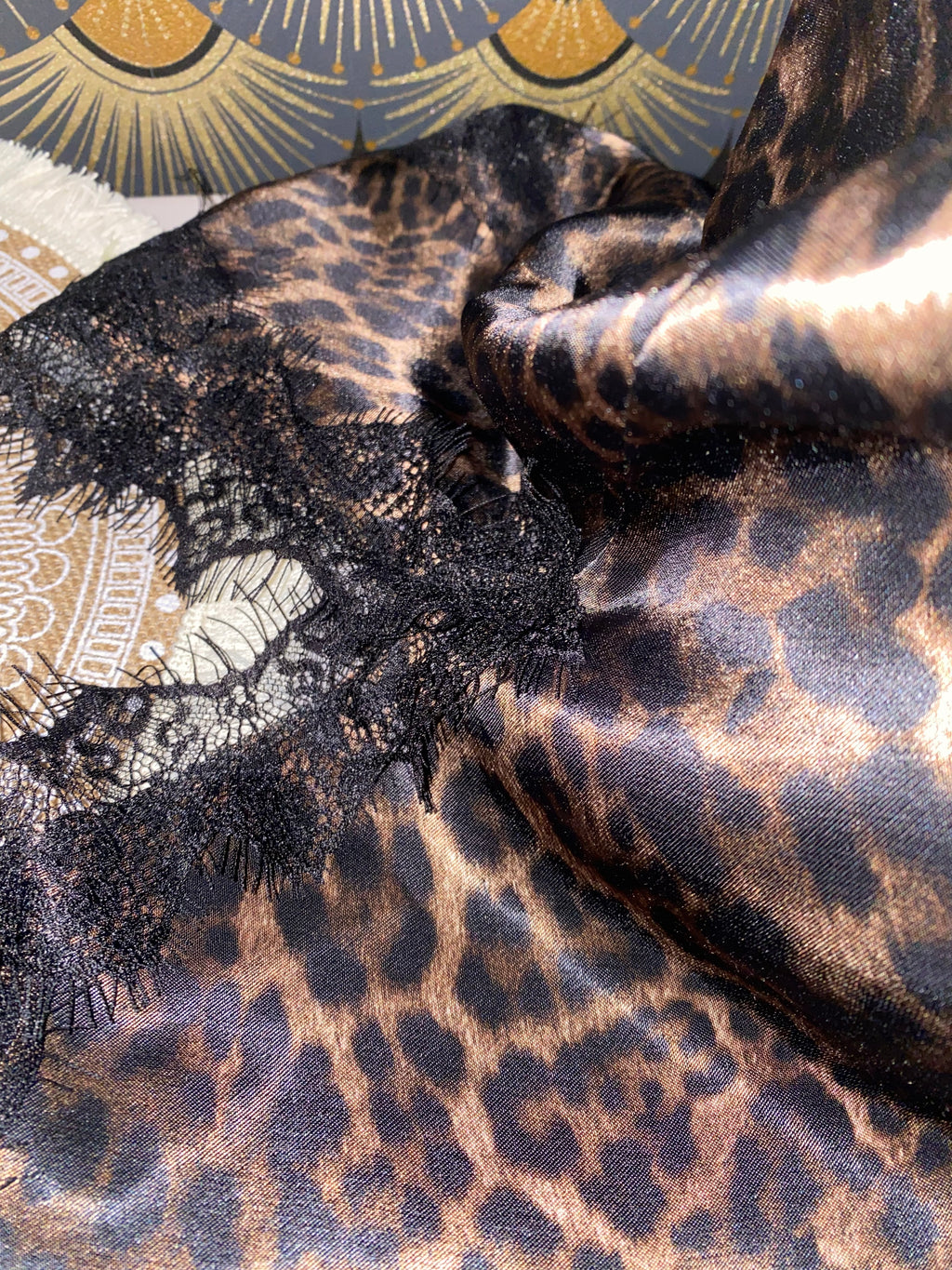 TOP DENTELLE LEOPARD ASYMETRIQUE   TU 38/44