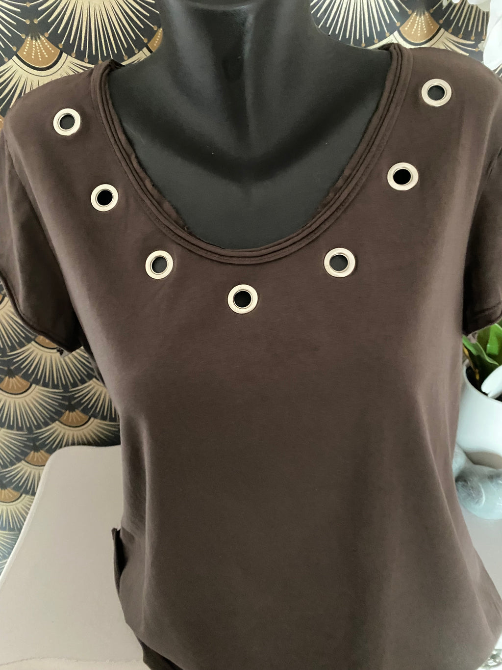 TOP OEILLET CHOCO   TU 38/46