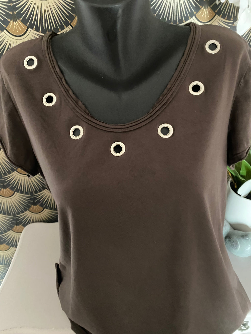 TOP OEILLET CHOCO   TU 38/46