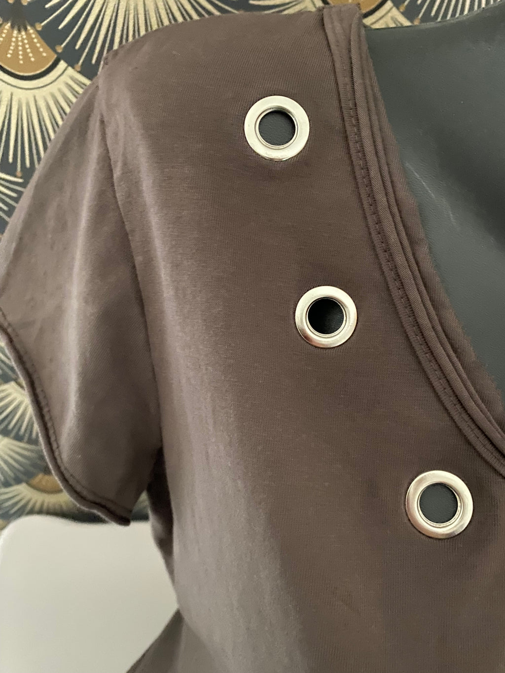 TOP OEILLET CHOCO   TU 38/46