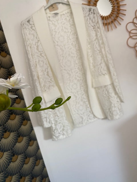 VESTE DENTELLE  42/44