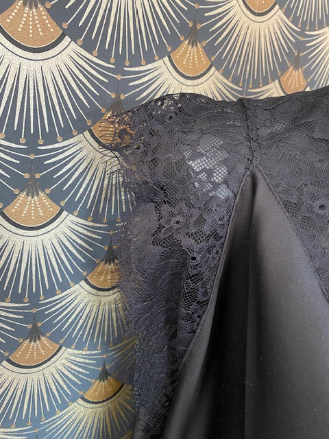 TOP DENTELLE NOIR   44/50