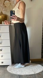 JUPE SATIN LONGUE NOIRE   36/42