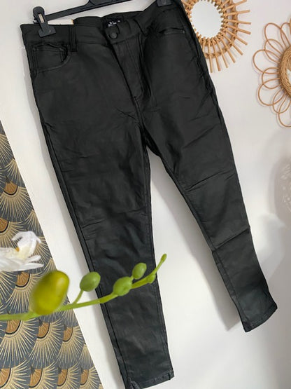 PANTALON EFFET HUILE MAT    38/40/42/44/46/48