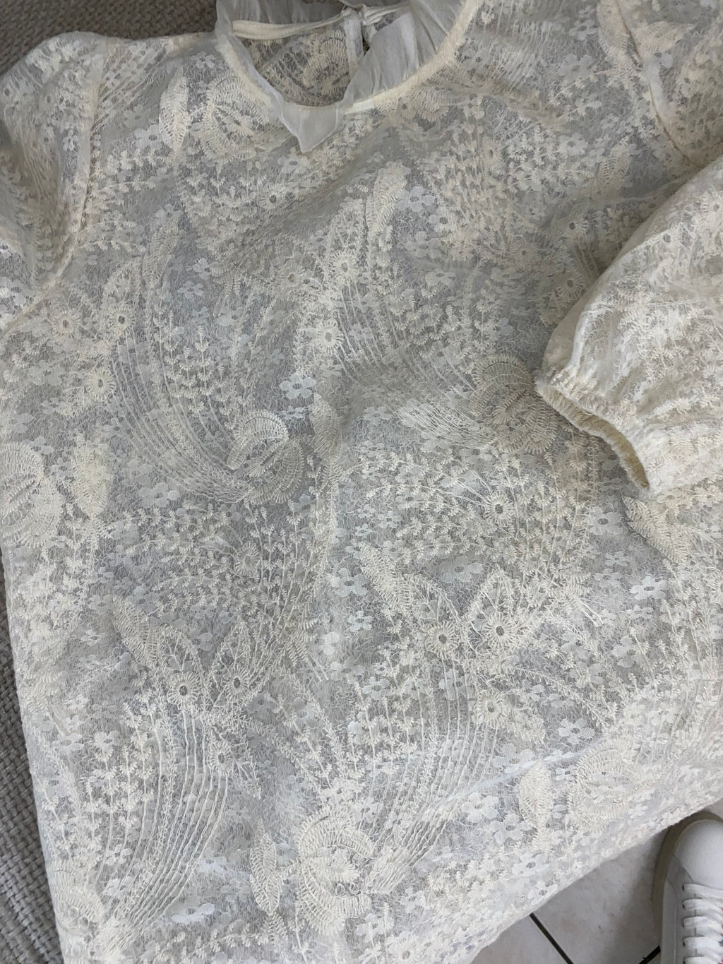 ENSEMBLE PULL ET BLOUSE BRODEE TU 34/40