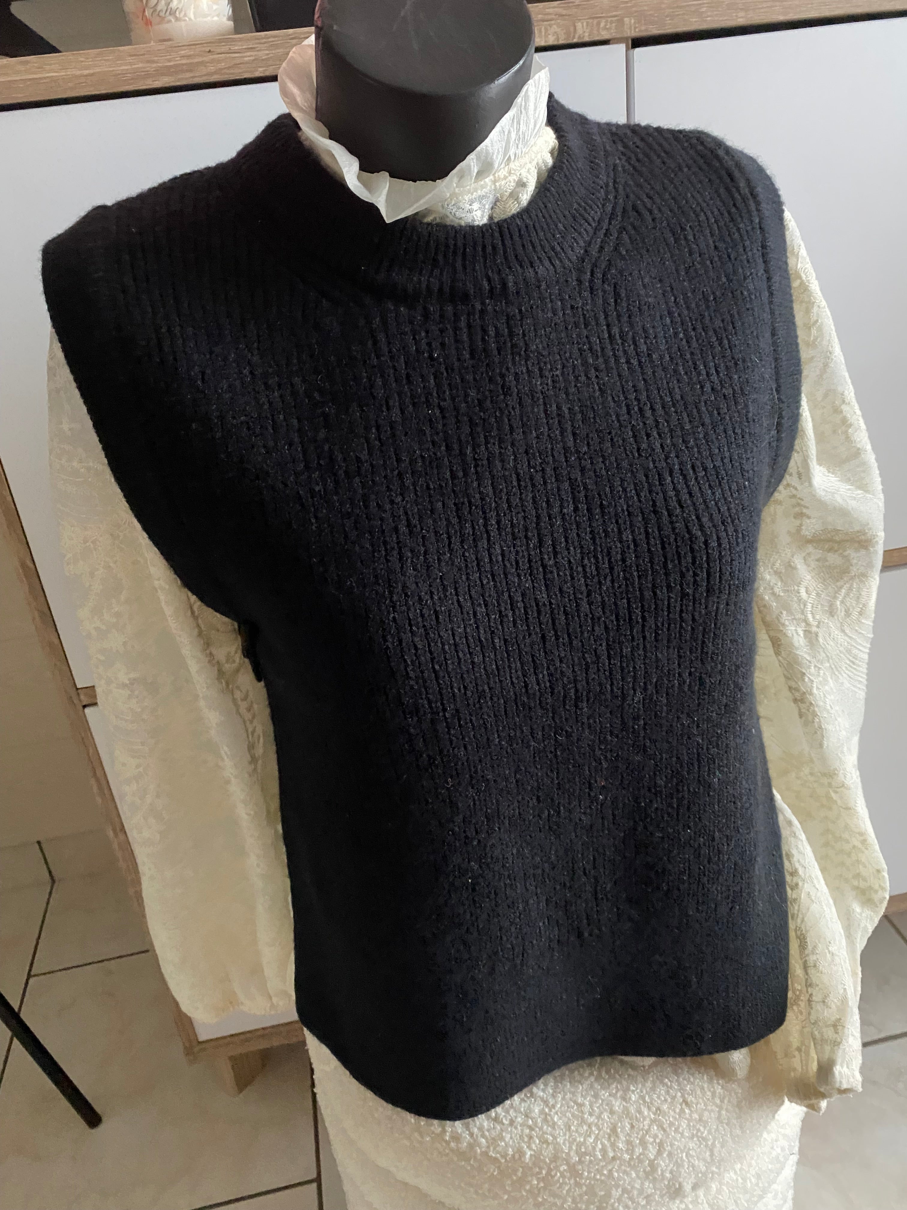 ENSEMBLE PULL ET BLOUSE BRODEE TU 34/40