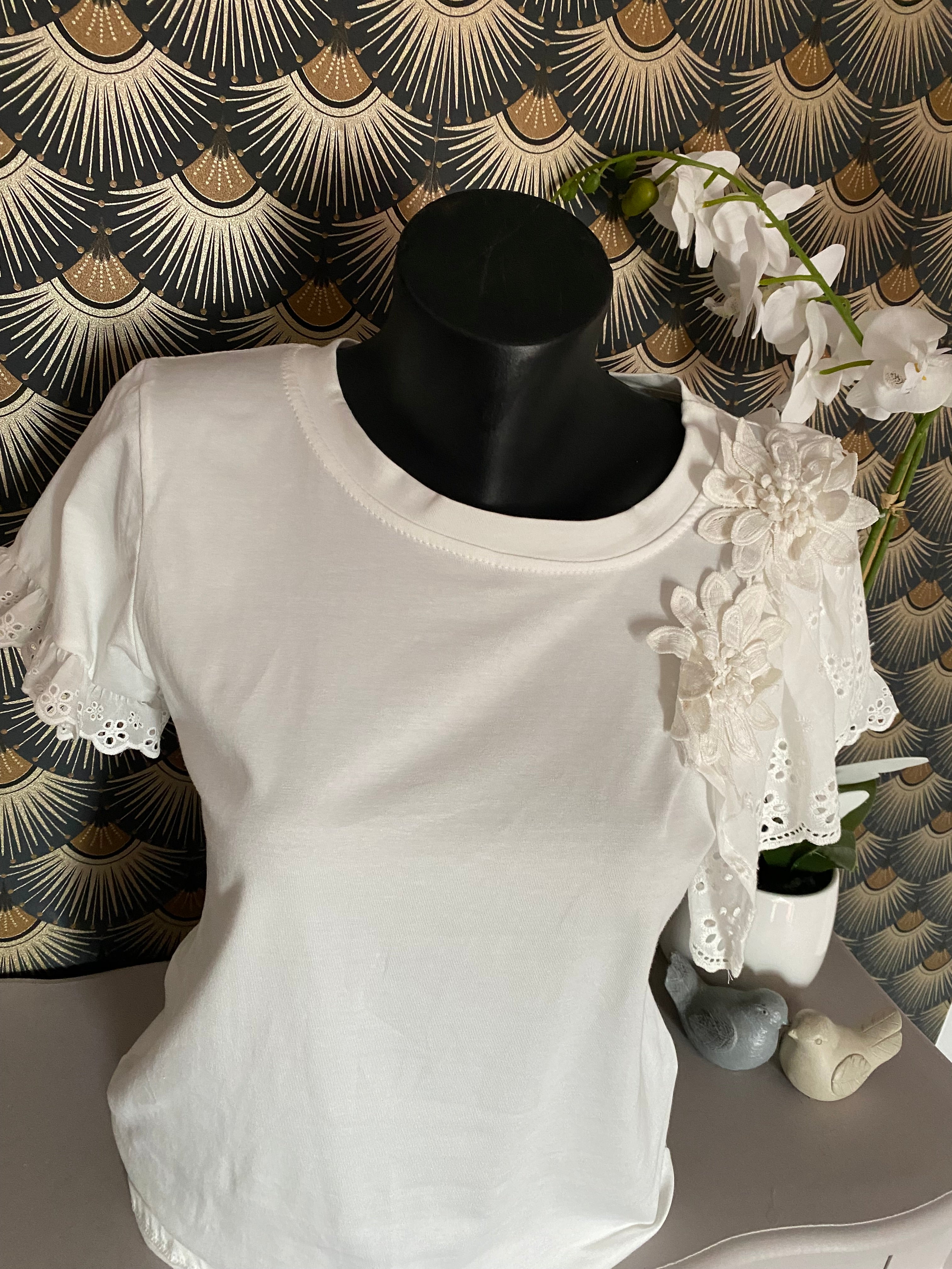 T-SHIRT FLEUR BLANC TU 36/42 PETIT 44