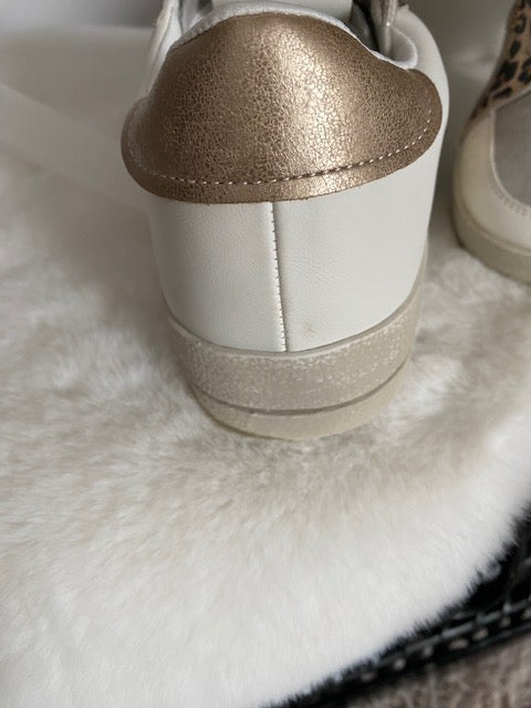 BASKETS JUUD   POINTURES :  40  41