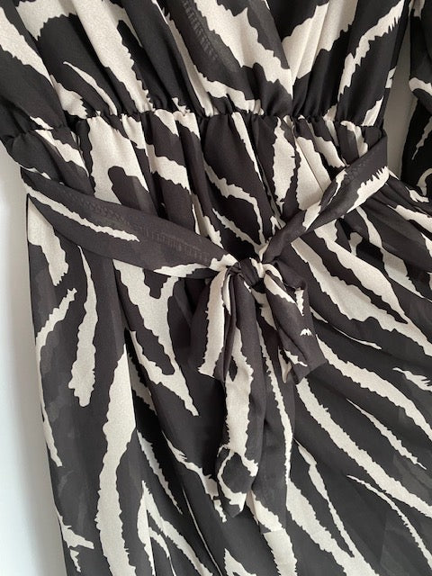 ROBE EMILIE ZEBREE  COLLECTION BELLE TAILLE 42/48