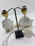 BOUCLES D'OREILLES  BLANCHES  SAINTE ANNE