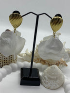 BOUCLES D'OREILLES  BLANCHES  SAINTE ANNE