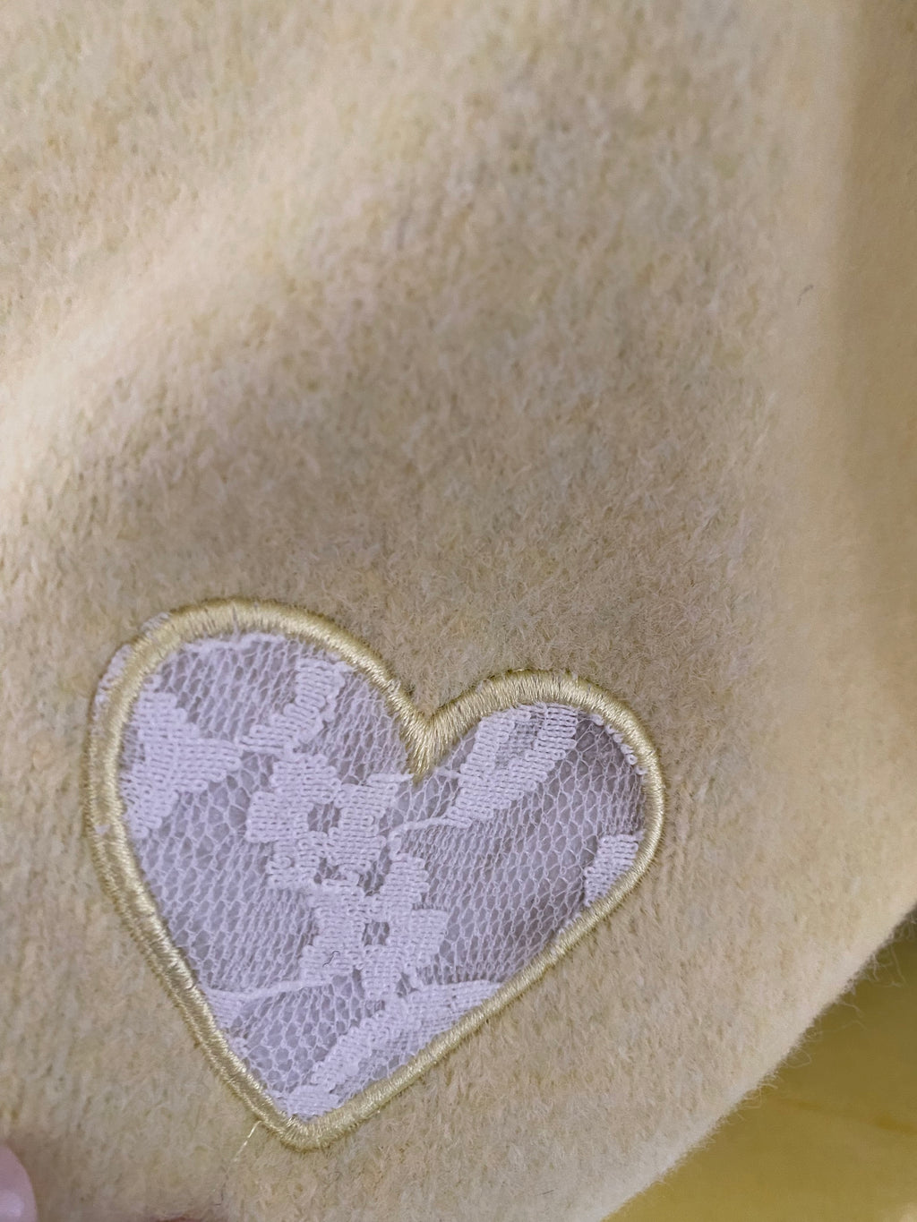 GILET LOVENA DENTELLE JAUNE   TU 36/42 petit 44