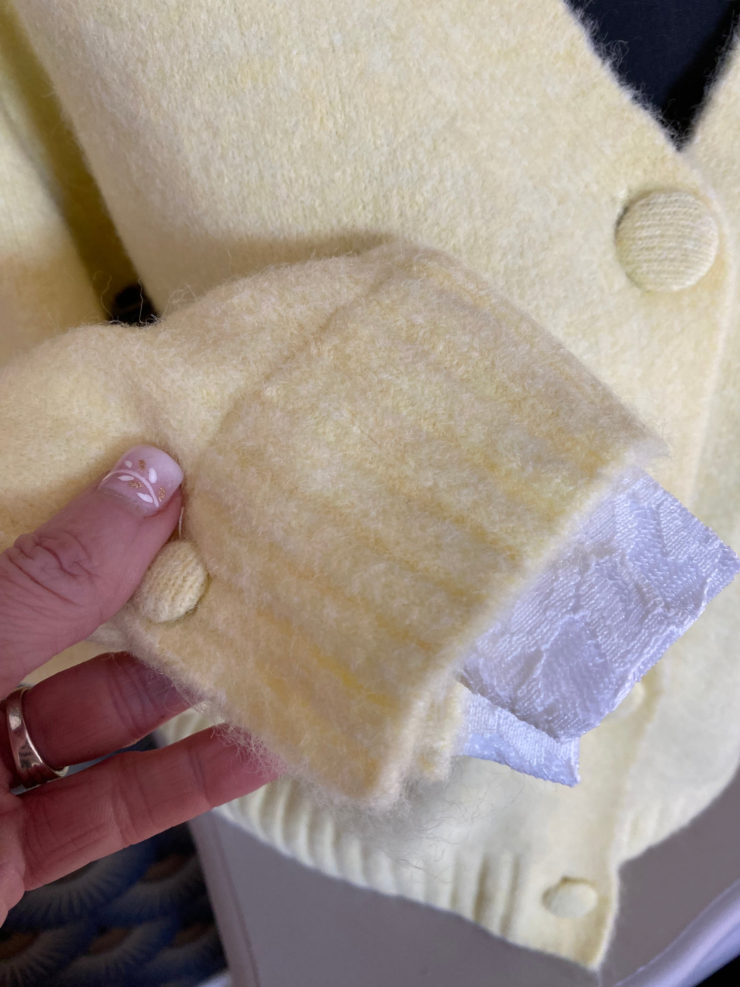 GILET LOVENA DENTELLE JAUNE   TU 36/42 petit 44