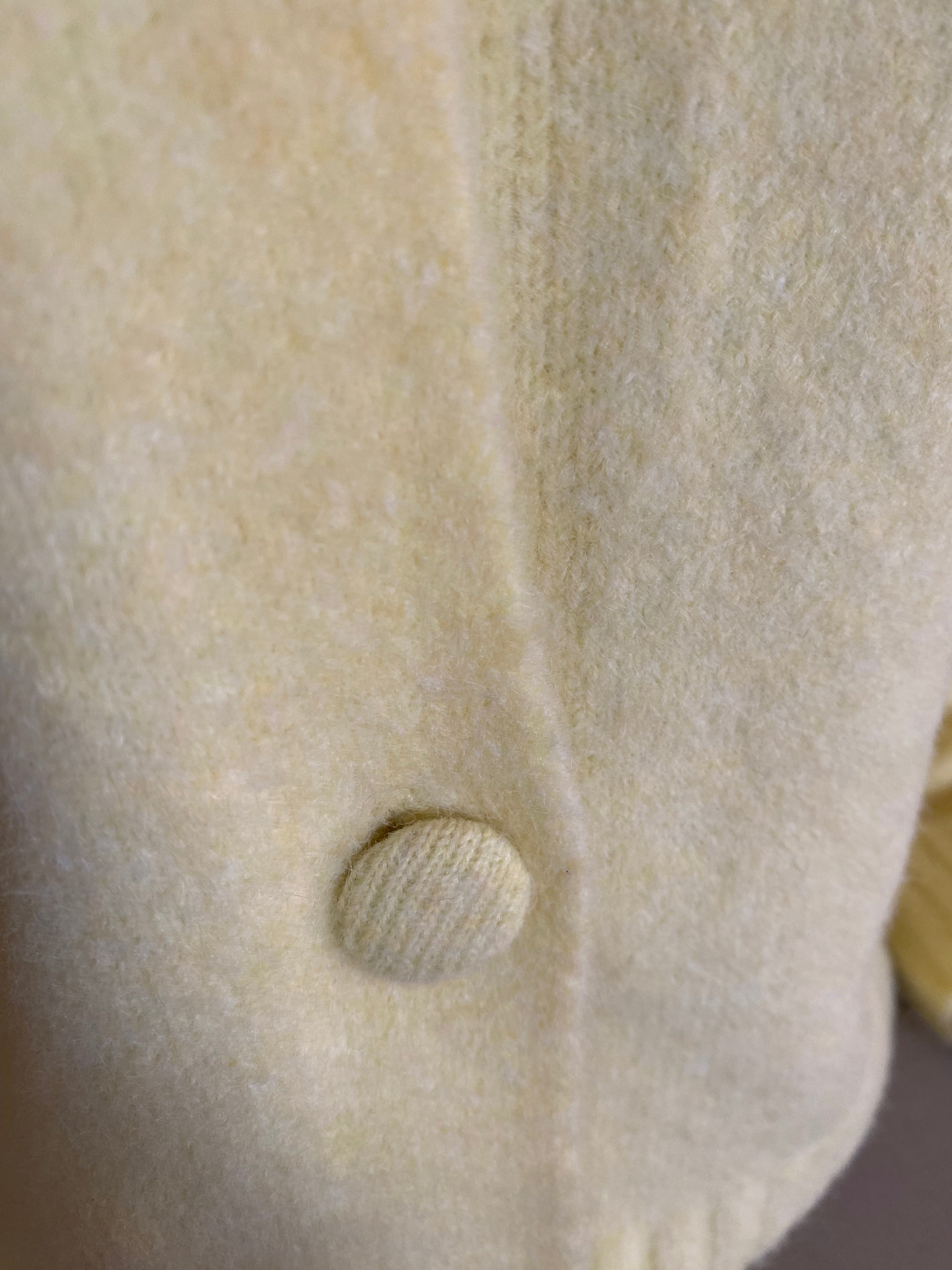 GILET LOVENA DENTELLE JAUNE   TU 36/42 petit 44